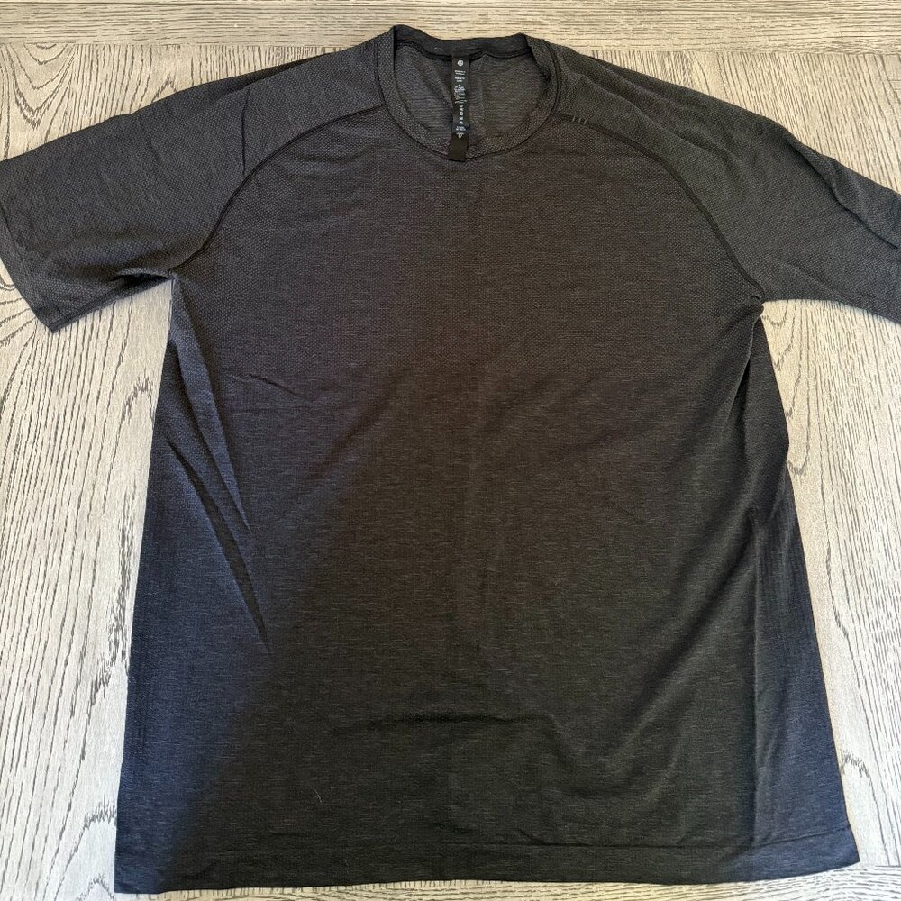 Lululemon Men’s Metal Vent Tech (XL) Black